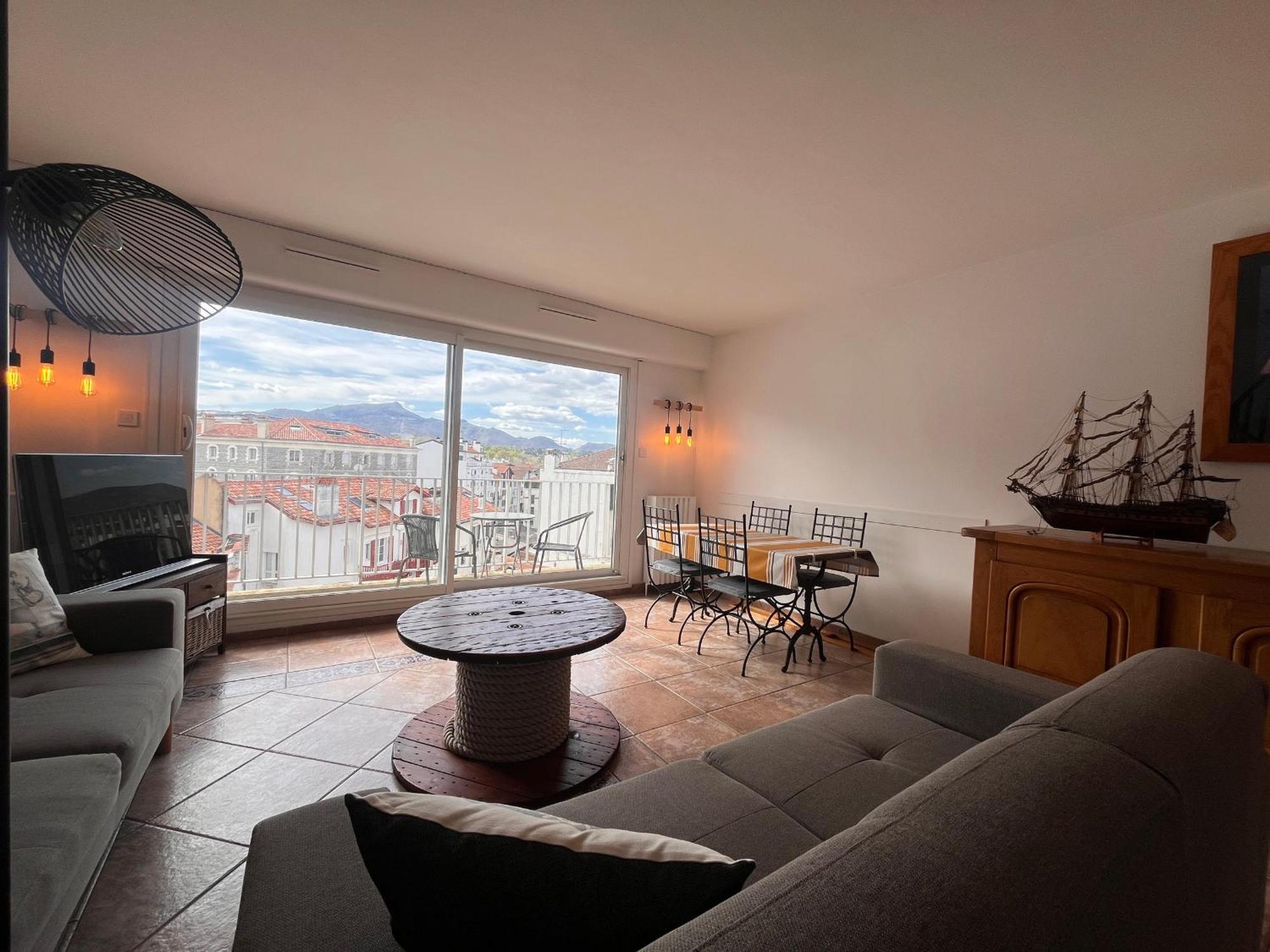 Coeur De Saint-Jean-De-Luz : Appartement Lumineux Avec Balcon, Proche Plage Et Commerces - Fr-1-239-1079 외부 사진